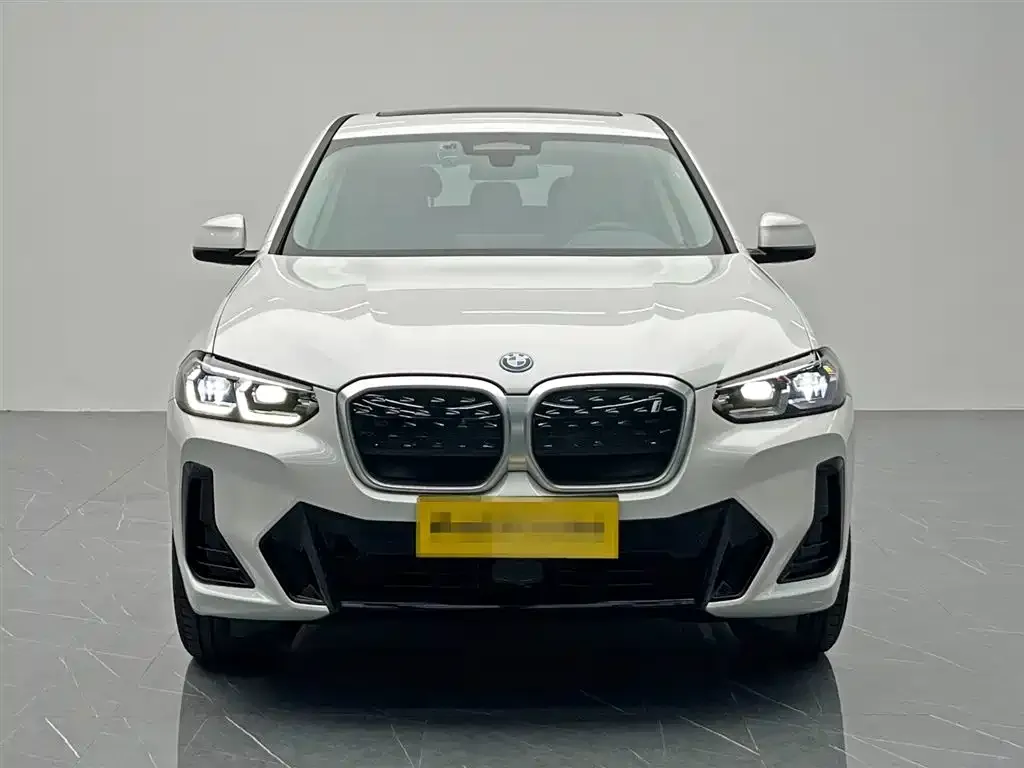 BMW iX3 — фото 2