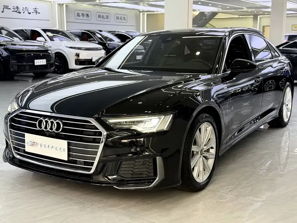 Audi A6L — фото 1