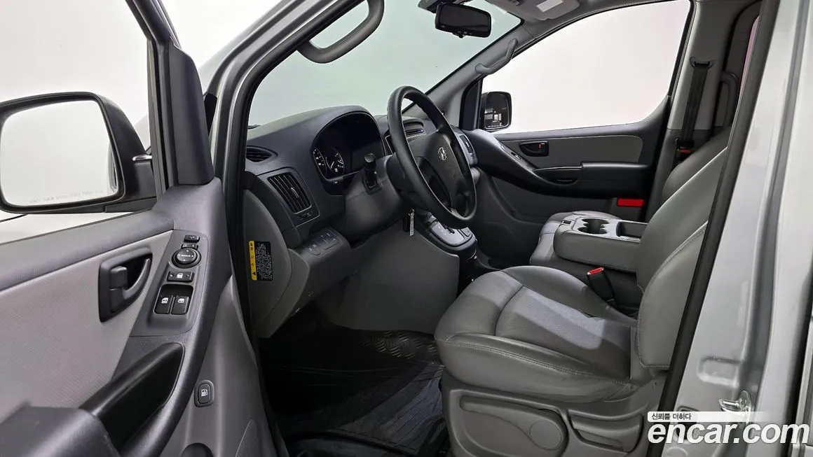 Hyundai Starex — фото 10