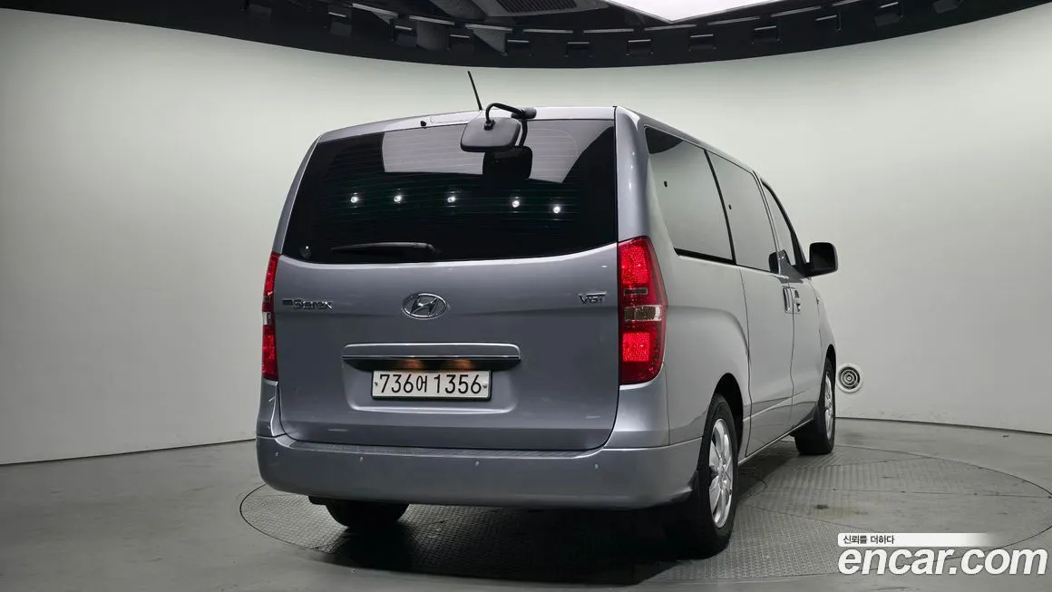 Hyundai Starex — фото 4