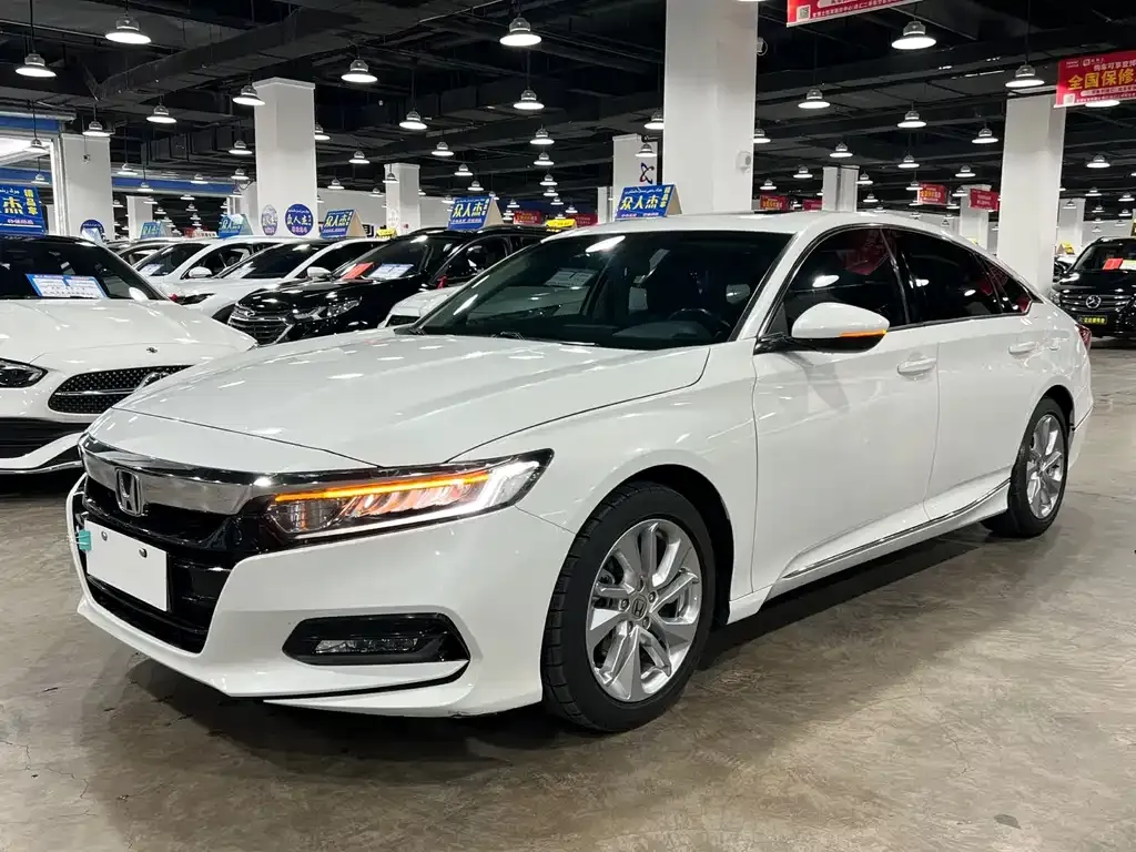 Honda Accord — фото 3