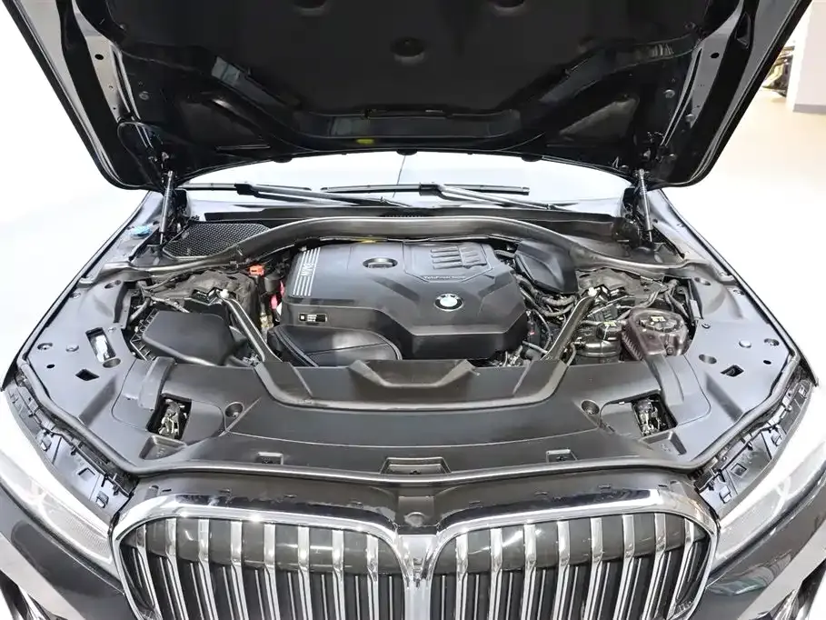 BMW 7 Series — фото 10