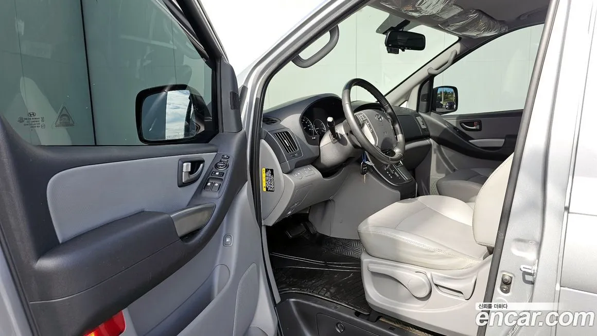 Hyundai Starex — фото 10