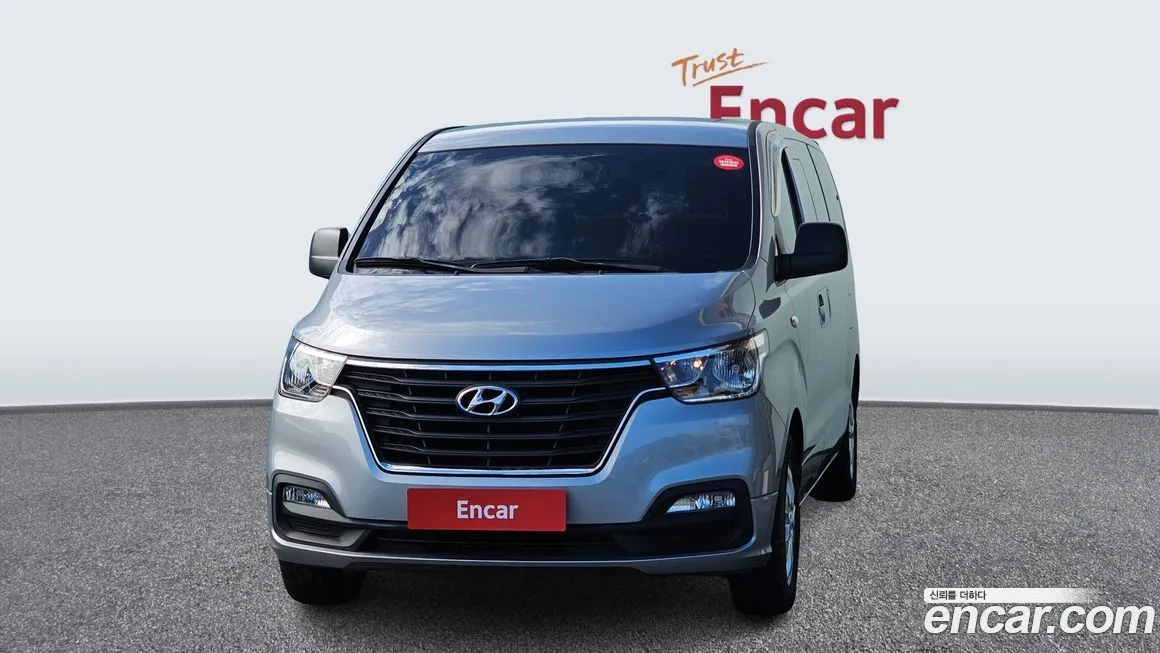Hyundai Starex — фото 3