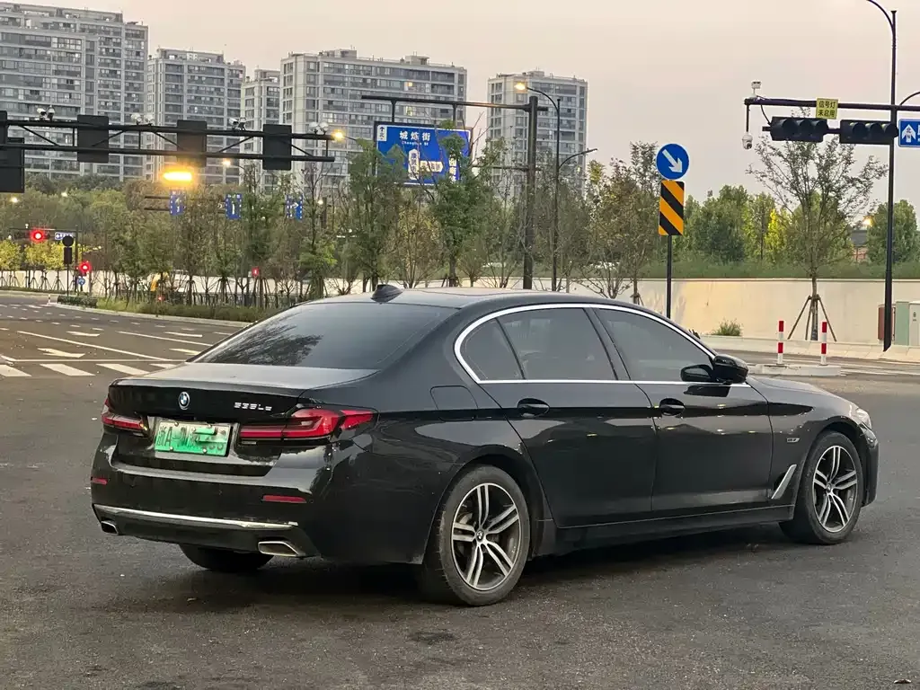 BMW 5 Series New Energy — фото 5
