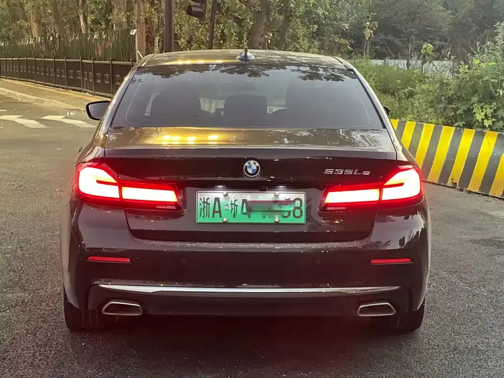 BMW 5 Series New Energy — фото 6