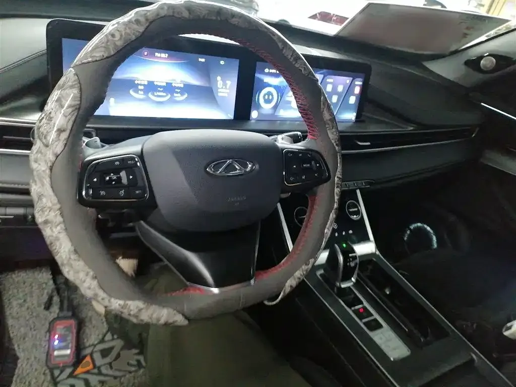 Chery Tiggo 8 — фото 10