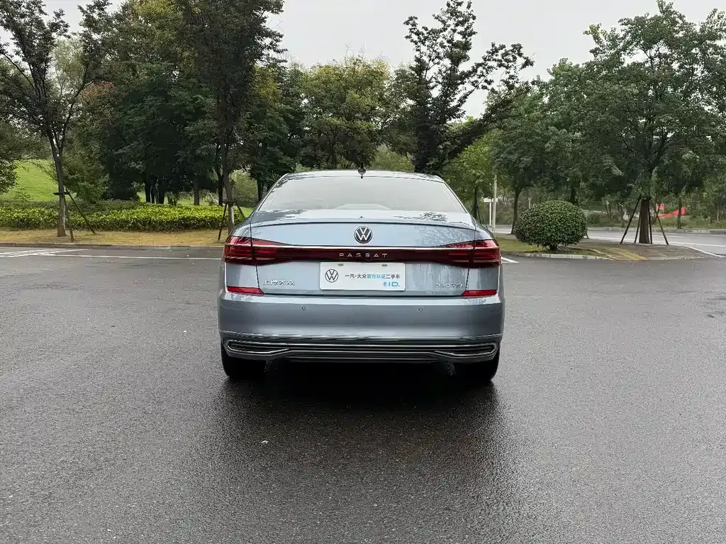 Volkswagen Passat — фото 9