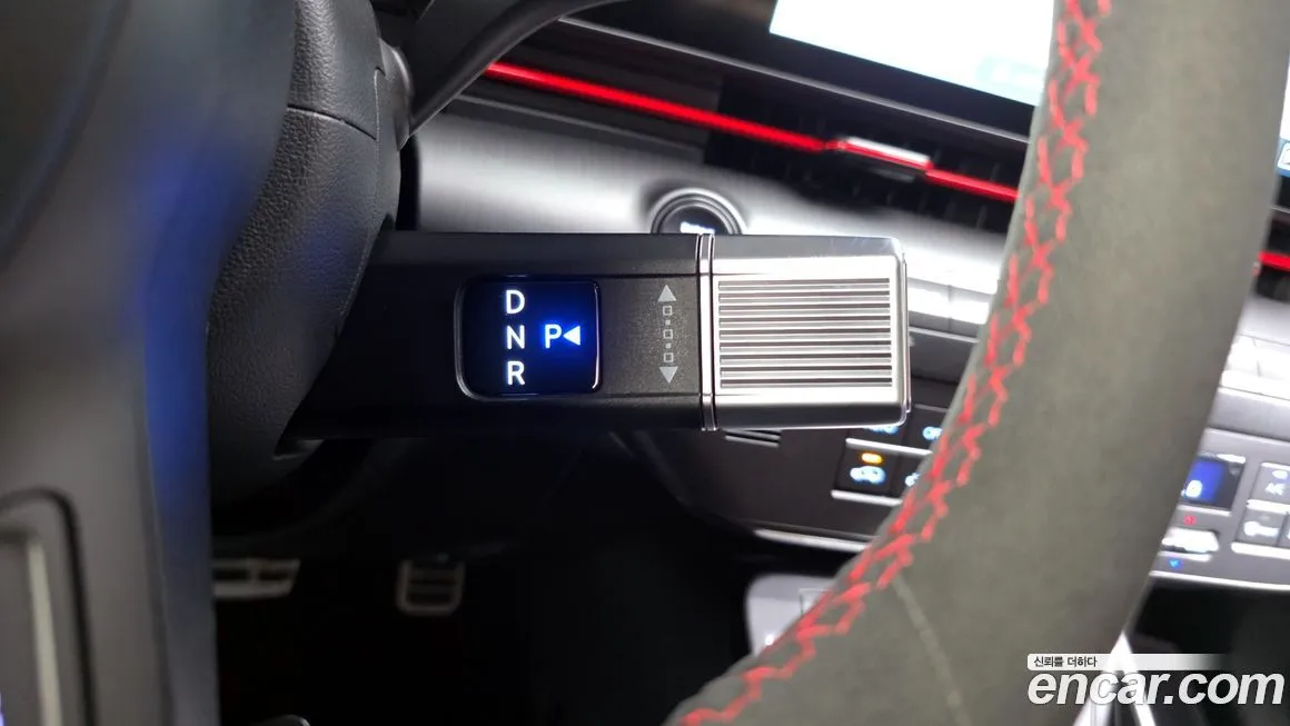 Hyundai Kona — фото 9