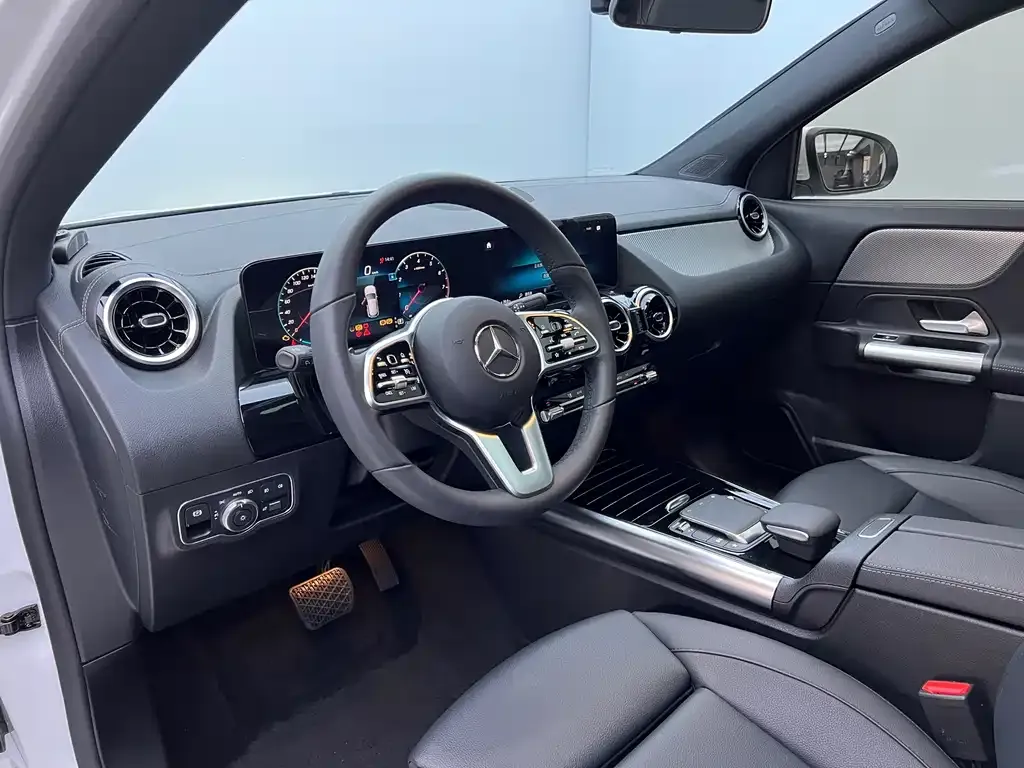 Mercedes-Benz GLA — фото 7