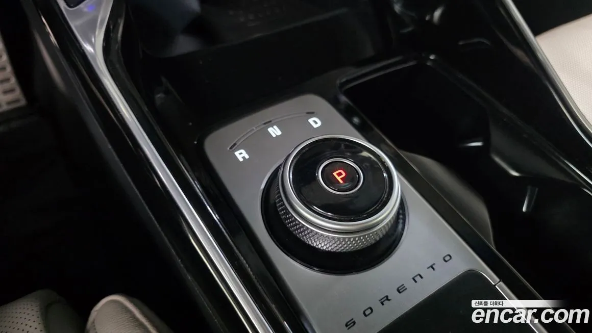 Kia Sorento — фото 9
