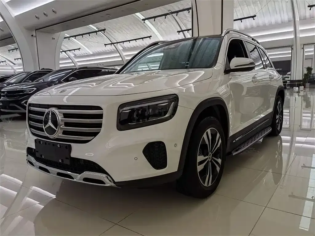 Mercedes-Benz GLB — фото 1