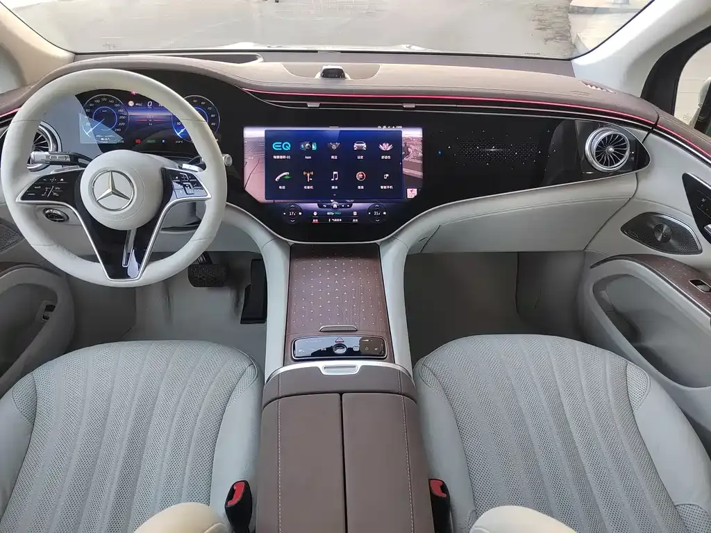 Mercedes-Benz EQS SUV — фото 6