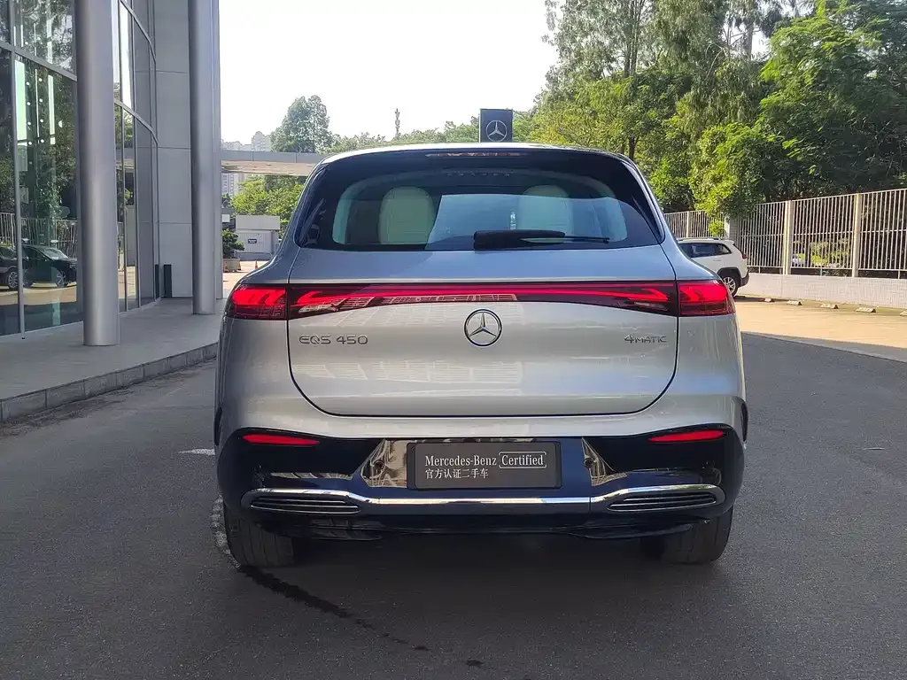 Mercedes-Benz EQS SUV — фото 8