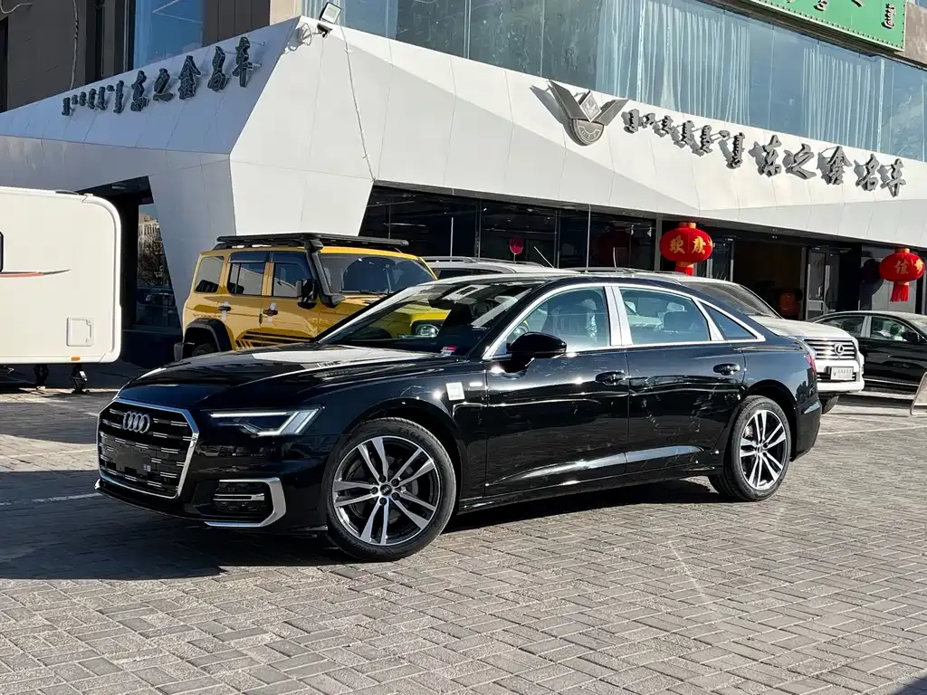 Audi A6L — фото 1