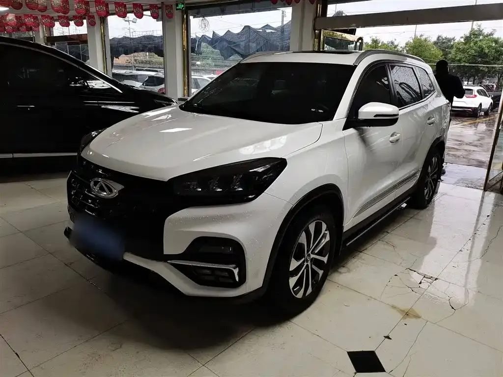 Chery Tiggo 8 — фото 2