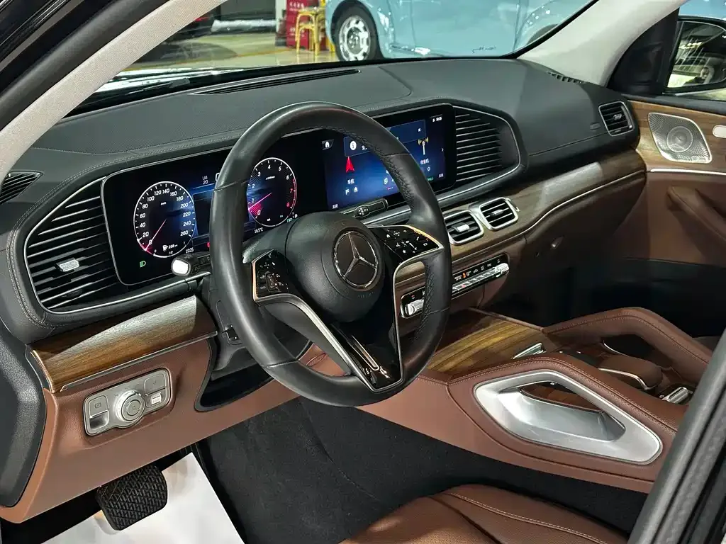 Mercedes-Benz GLE — фото 7