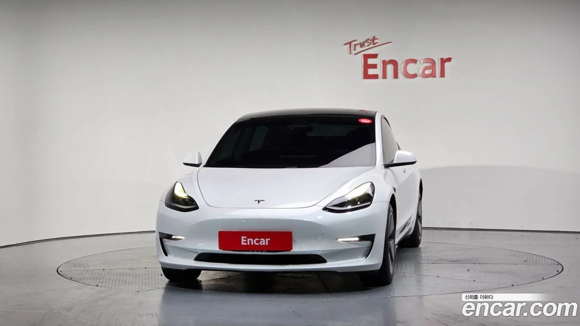 Tesla Model 3 — фото 3