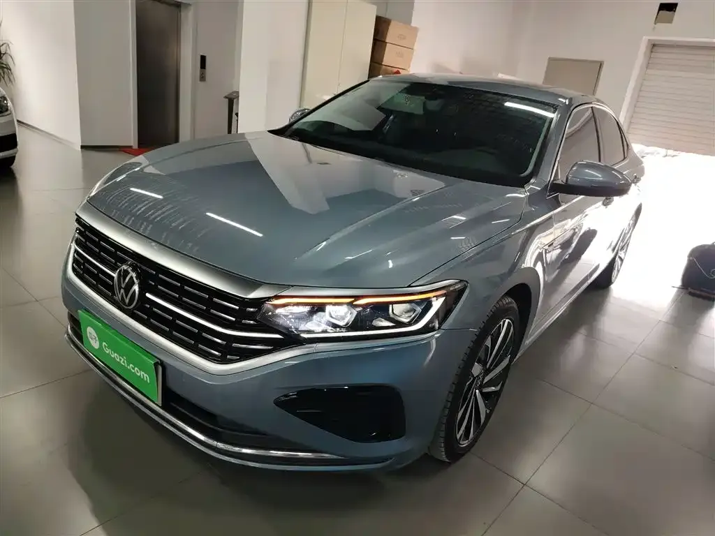 Volkswagen Passat — фото 1