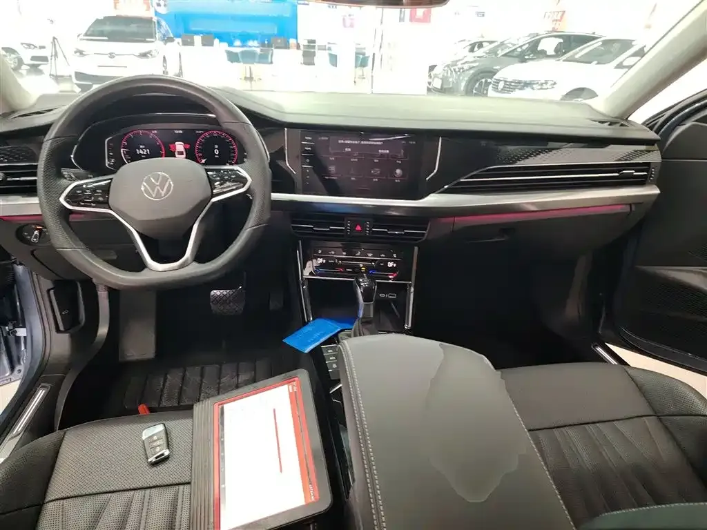 Volkswagen Passat — фото 10
