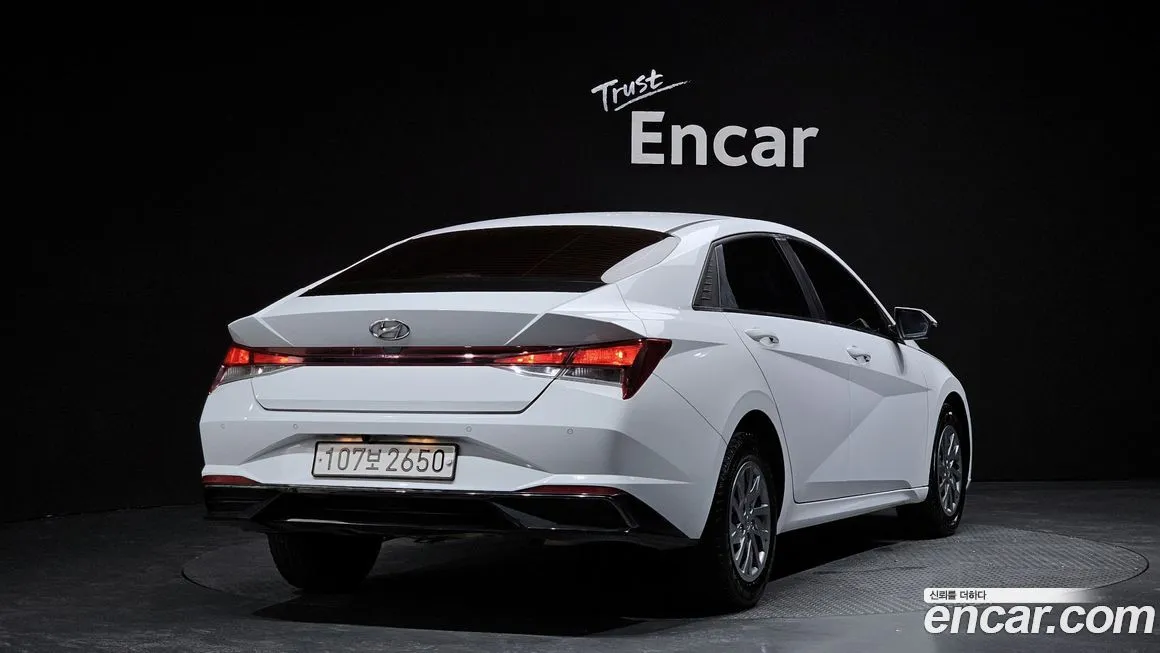 Hyundai AVANTE — фото 2