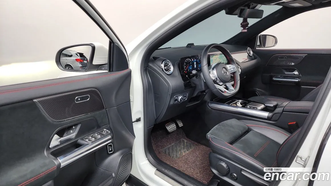 Mercedes-Benz GLA-Class — фото 10