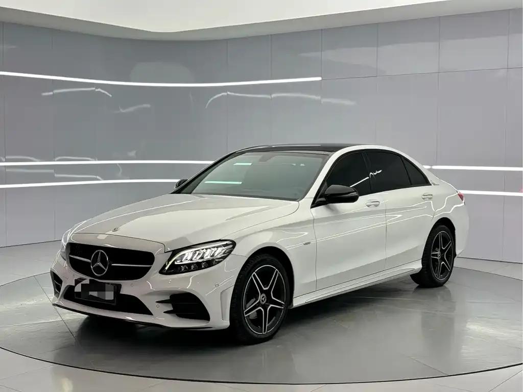 Mercedes-Benz C-Class — фото 1