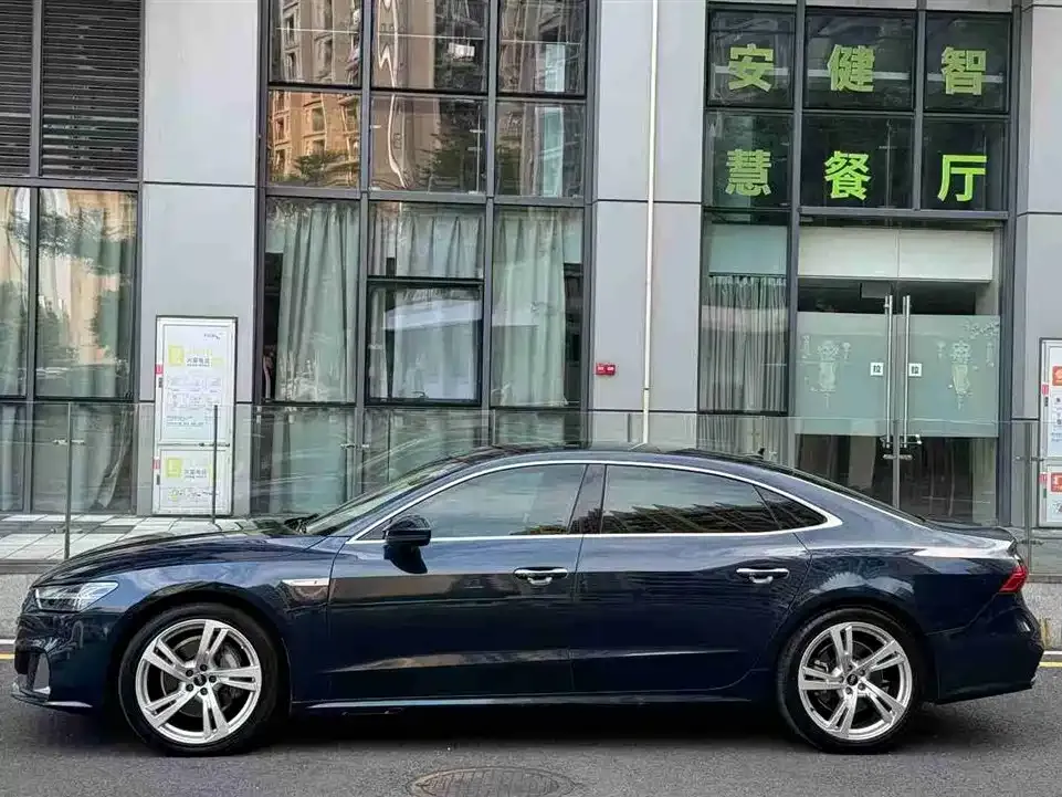 Audi A7L — фото 3