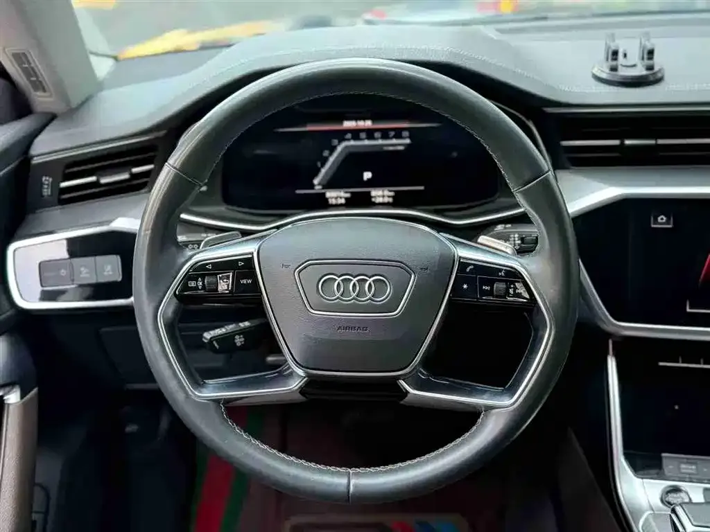Audi A7L — фото 6