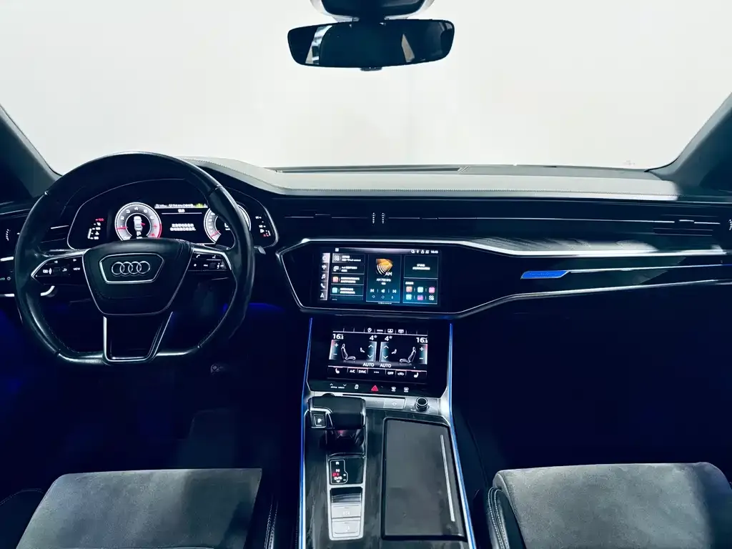 Audi A6L — фото 5