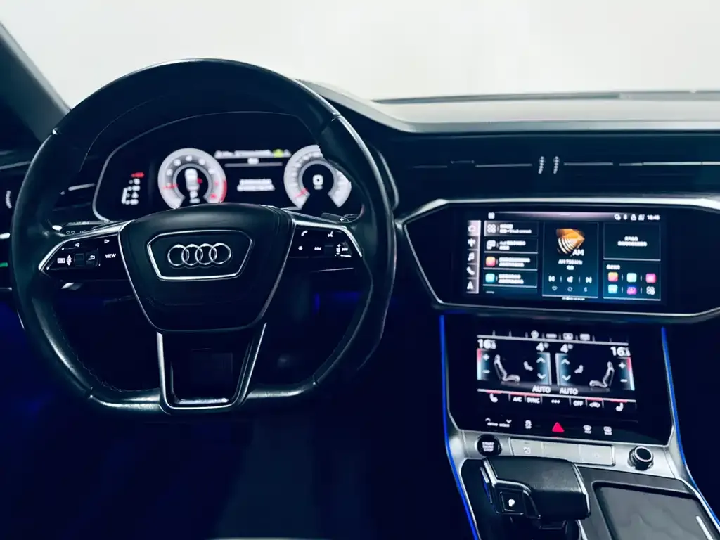 Audi A6L — фото 9