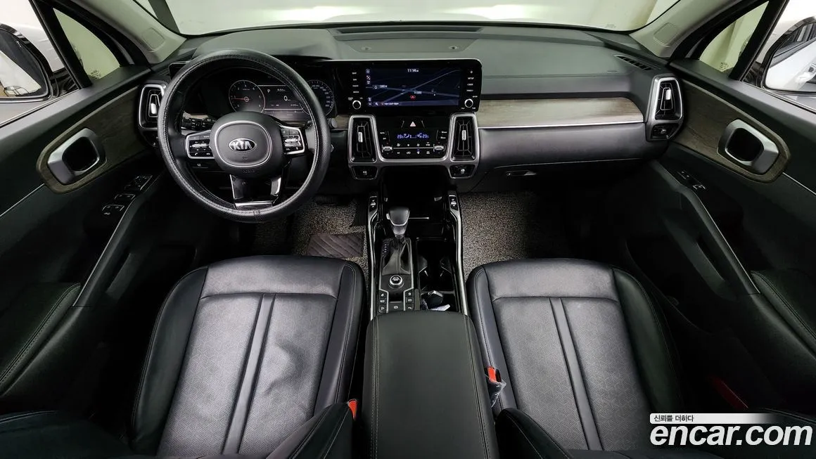 Kia Sorento — фото 7