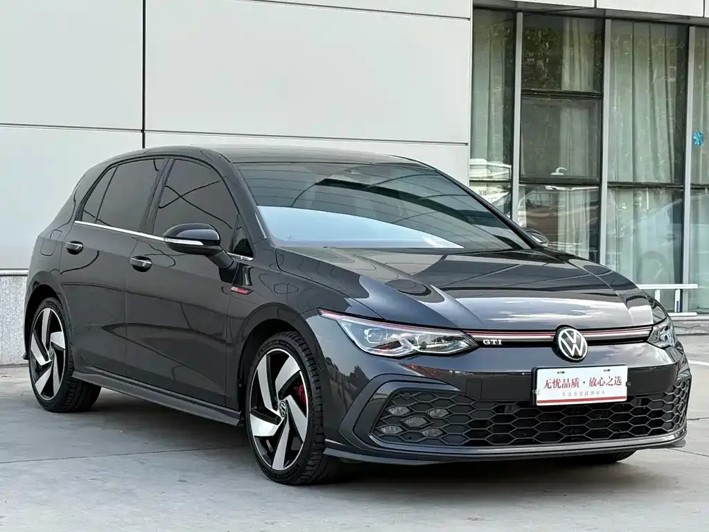 Volkswagen Golf GTI — фото 3