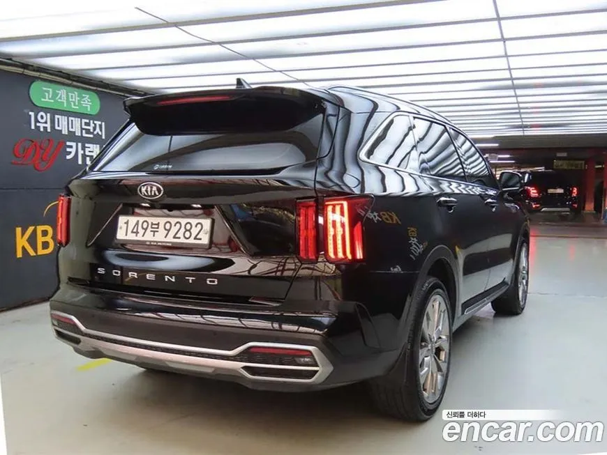 Kia Sorento — фото 4