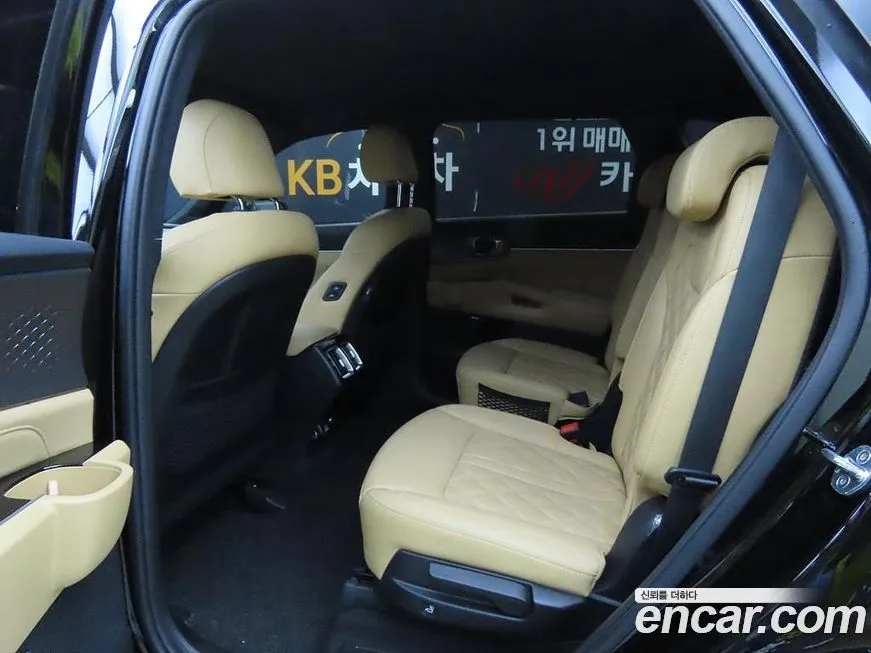 Kia Sorento — фото 6