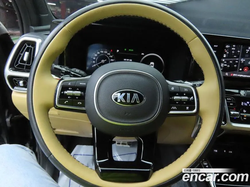 Kia Sorento — фото 8