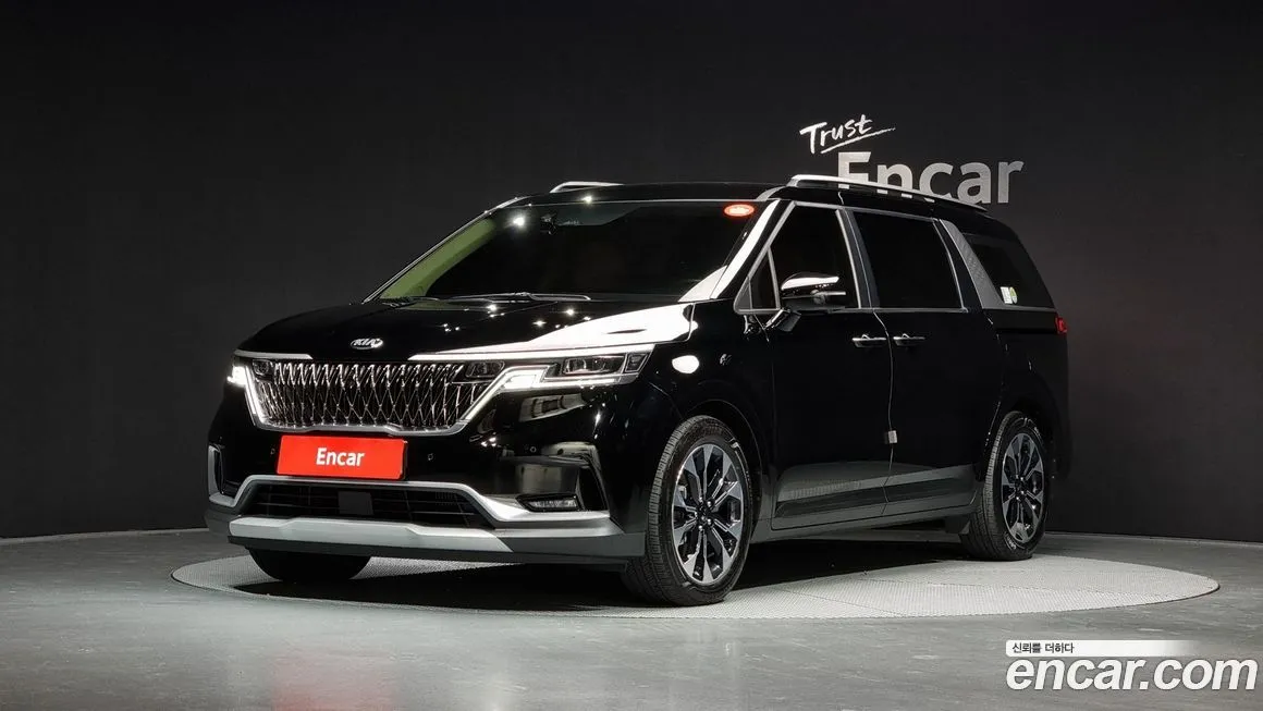 Kia Carnival — фото 1