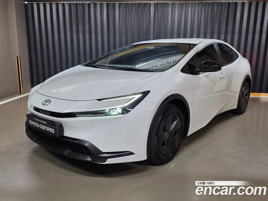 Toyota Prius — фото 1