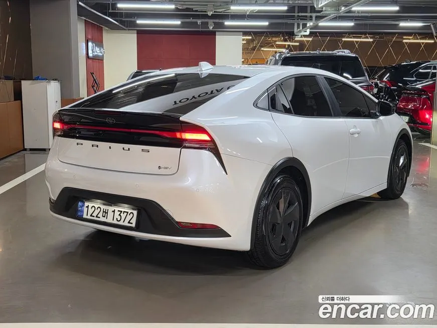 Toyota Prius — фото 2