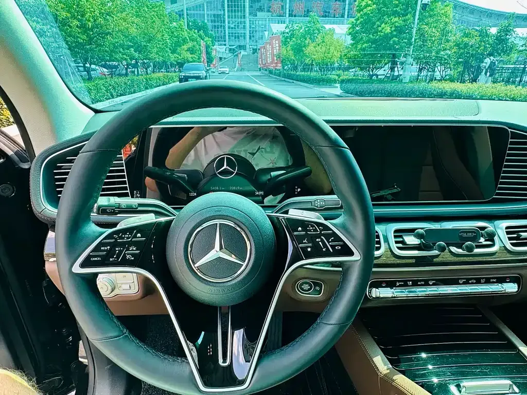 Mercedes-Benz GLE — фото 9