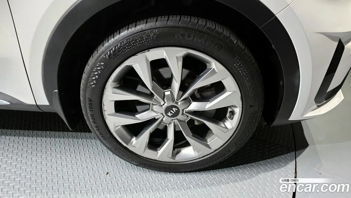 Kia Sorento — фото 5