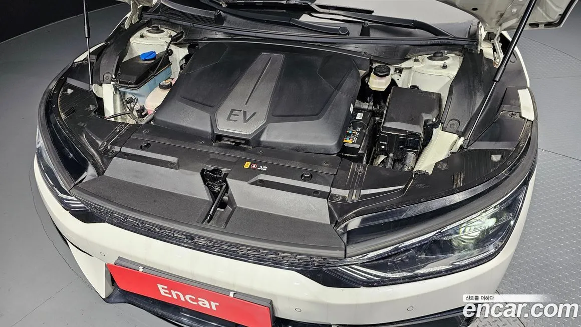 Kia EV6 — фото 6
