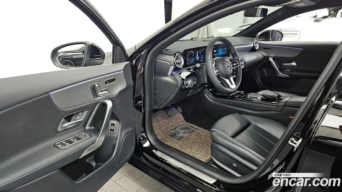 Mercedes-Benz A-Class — фото 10