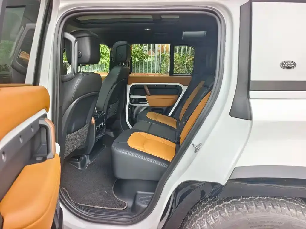 Land Rover Defender — фото 6