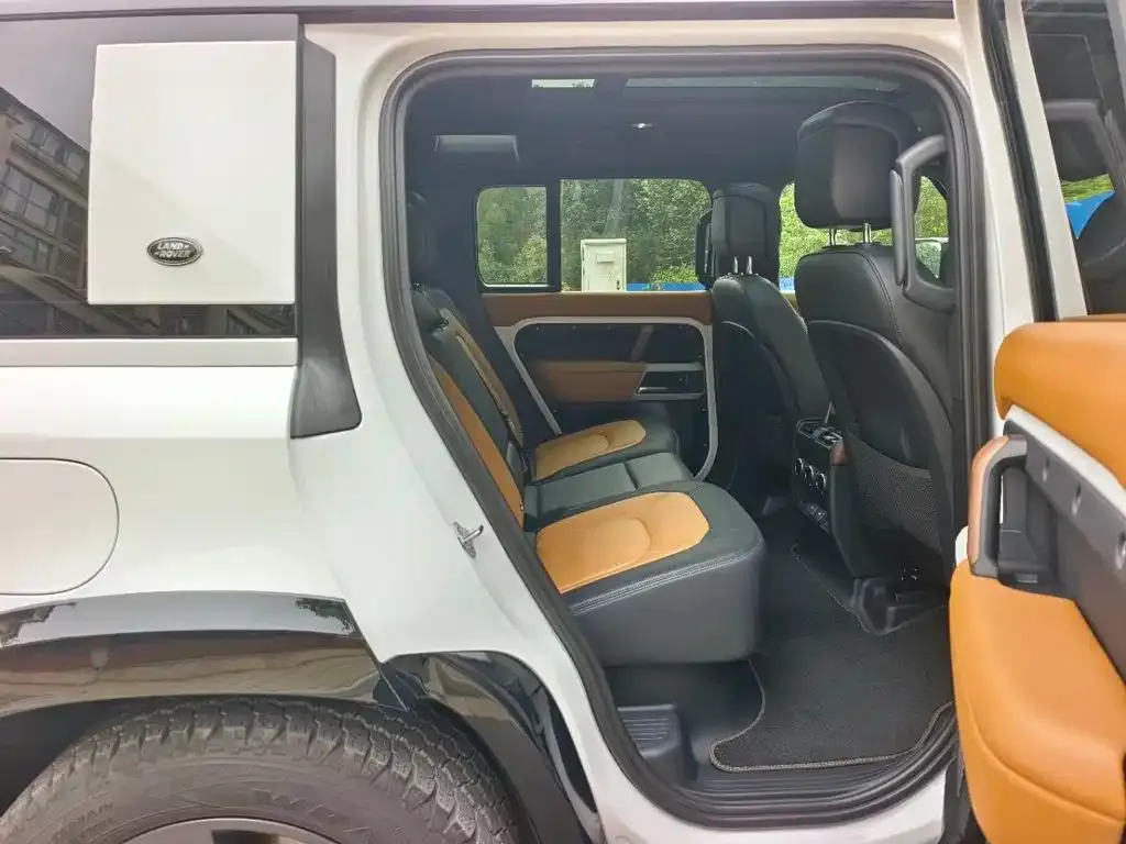 Land Rover Defender — фото 8