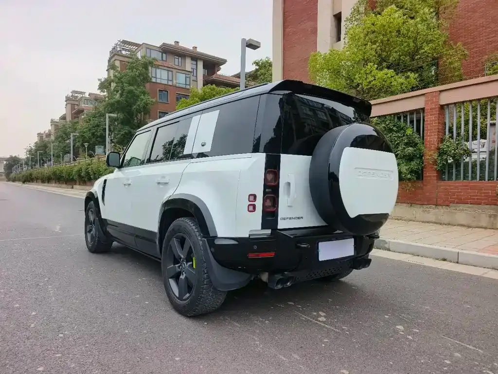 Land Rover Defender — фото 9