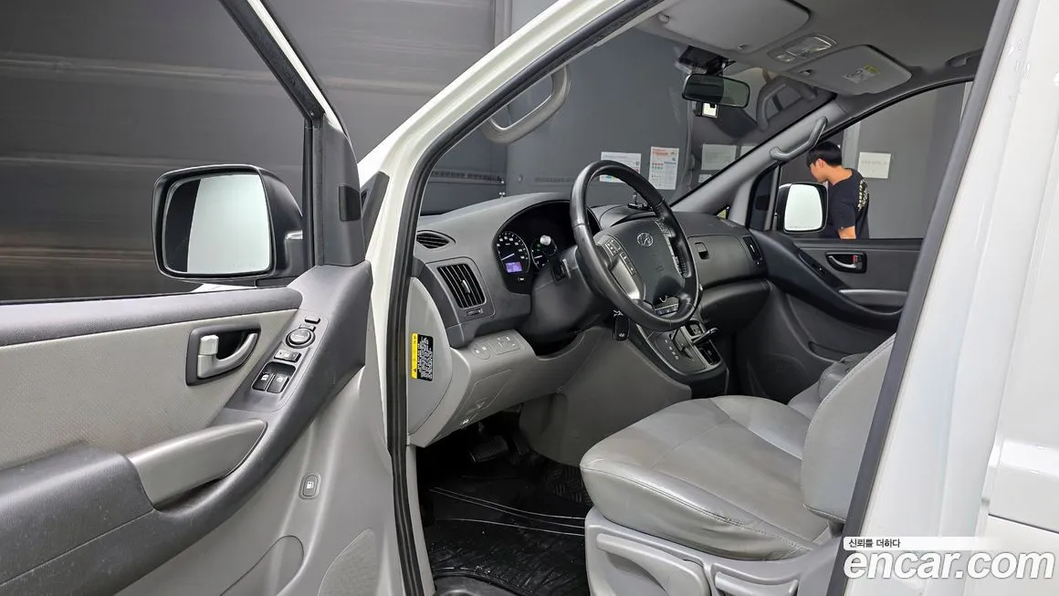 Hyundai Starex — фото 10