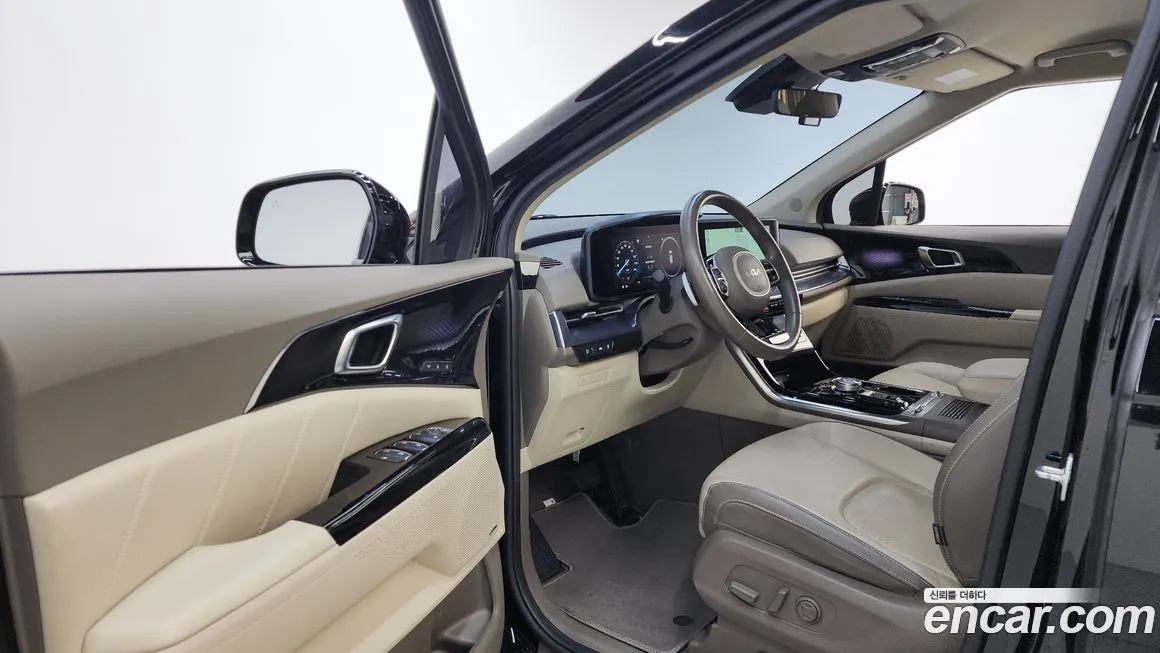 Kia Carnival — фото 10