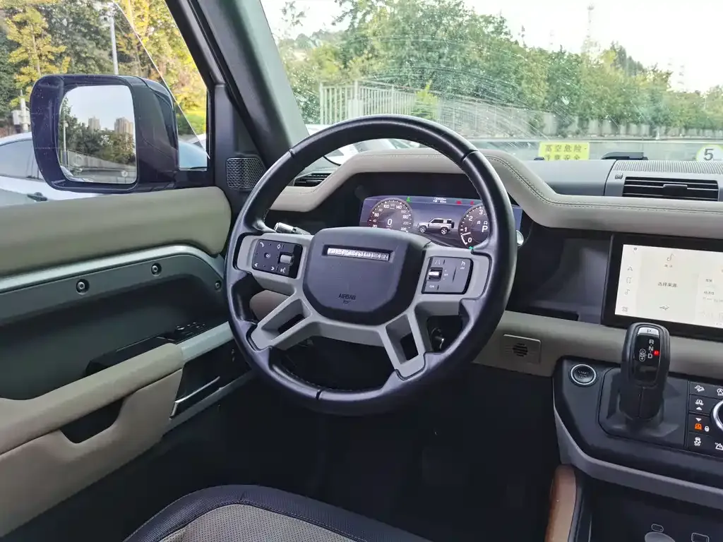 Land Rover Defender — фото 10