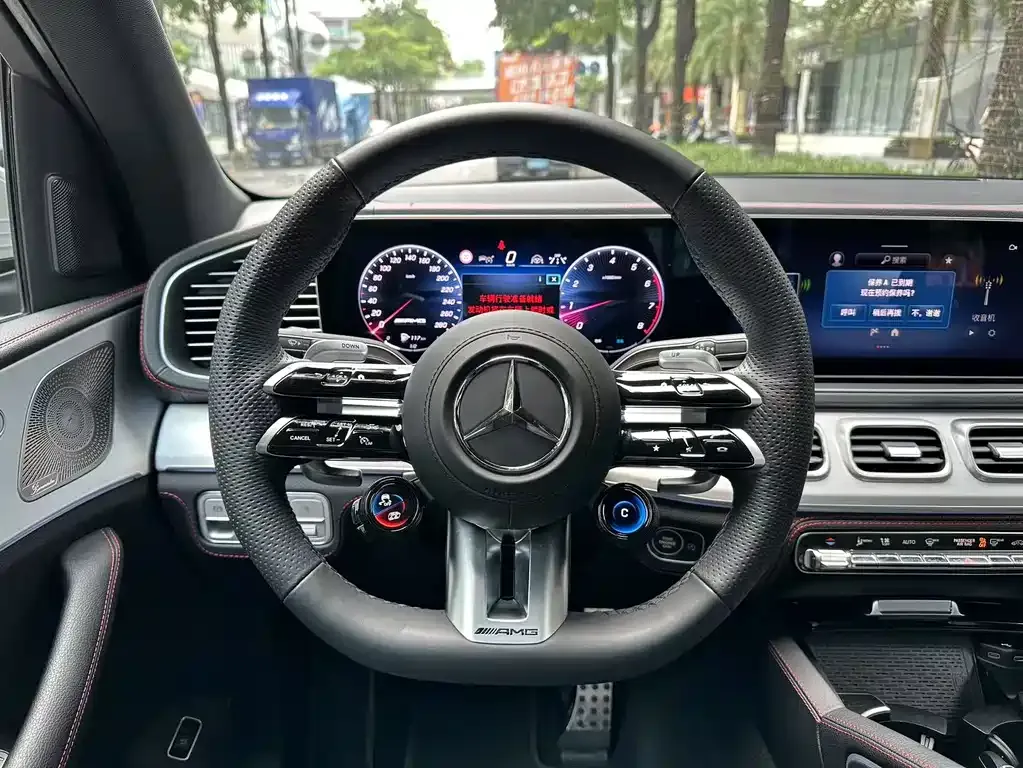 Mercedes-Benz GLE AMG — фото 9